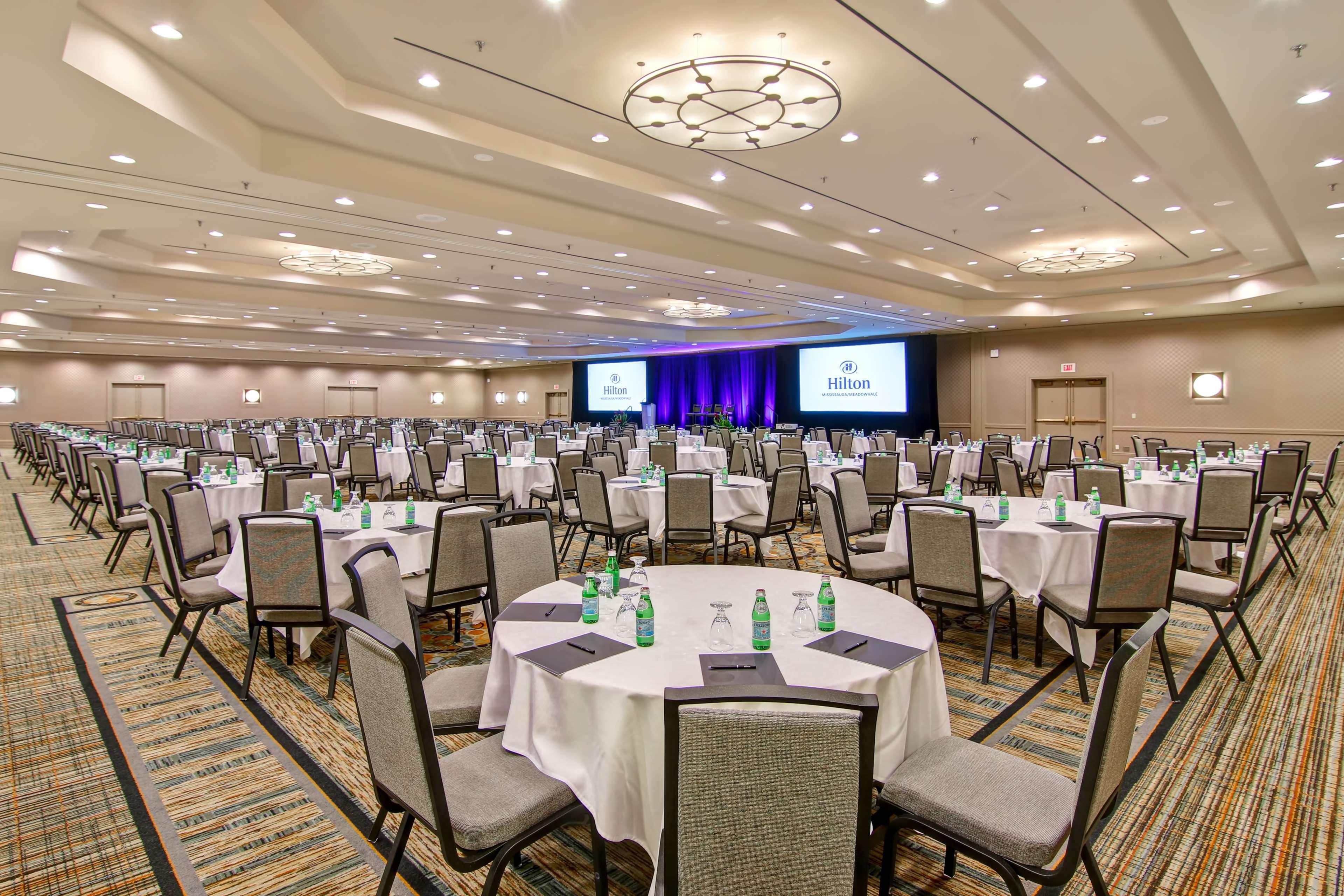 מלון Hilton Mississauga/Meadowvale מראה חיצוני תמונה