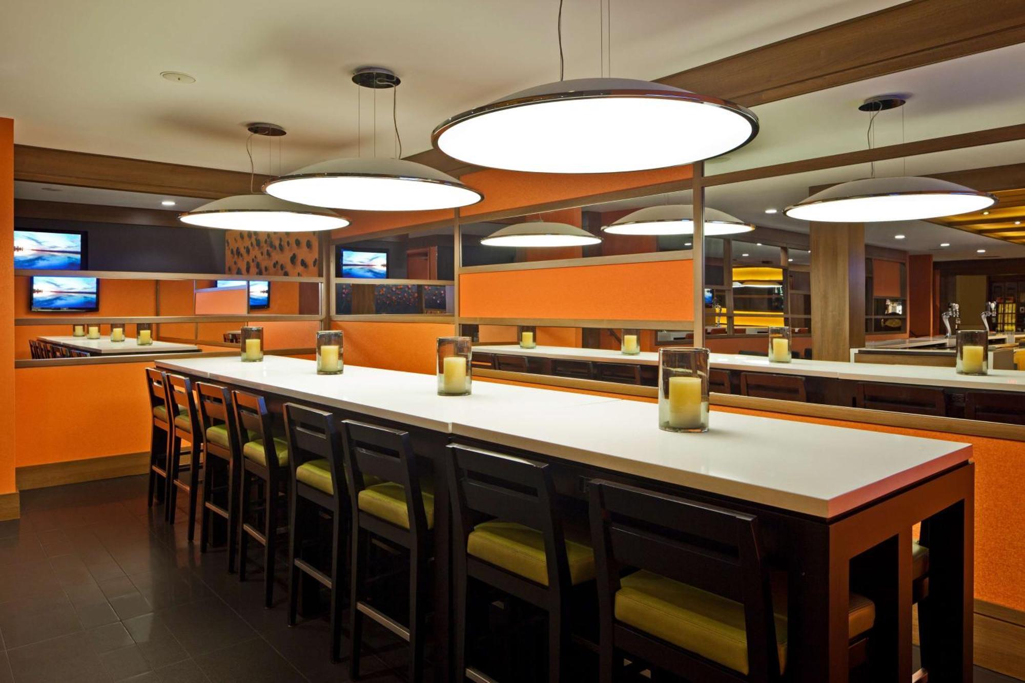 מלון Hilton Mississauga/Meadowvale מראה חיצוני תמונה